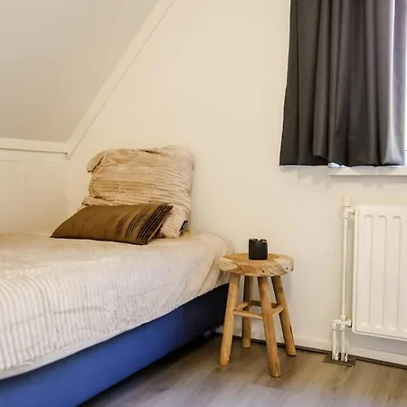Vakantiehuis Comfortable Family With Sauna - Vp101 *